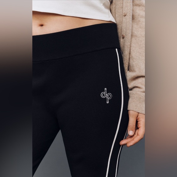 Daily Practice Side-Stripe Sweatpants - Picture 6 of 7